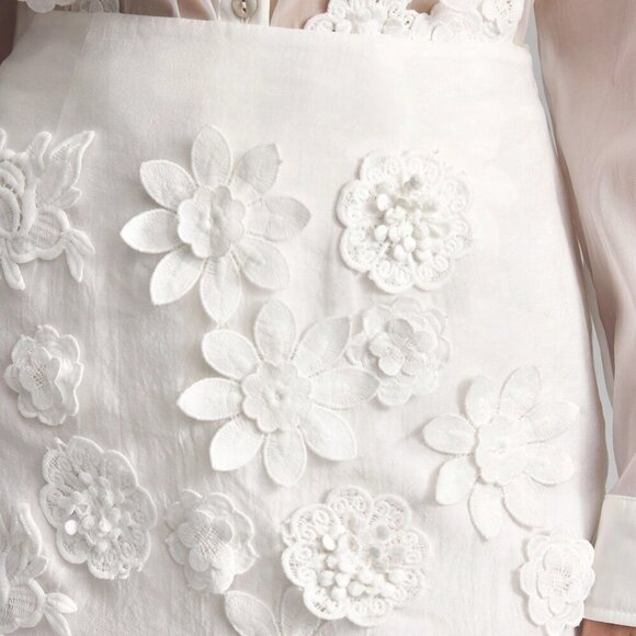 White Casual Women's Floral Applique Detail Solid Skirt - Picture 2 of 6